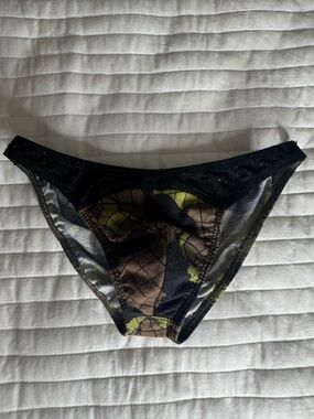 MODUS VIVENDI Black & Brown Graphic Bikini Bottoms